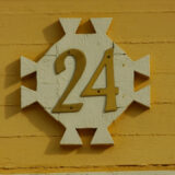 開運数字「24」が持つ金運の意味を解説！その数字の取り入れ方もご紹介