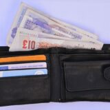 金運アップに二つ折り財布は不向き？開運できる二つ折り財布の選び方と使い方を伝授！